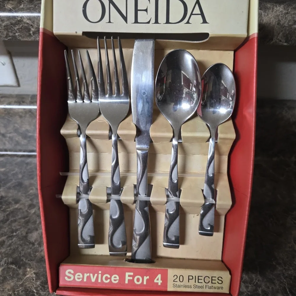 Oneida Tuscany 20-Piece Flatware Set, Service for 4